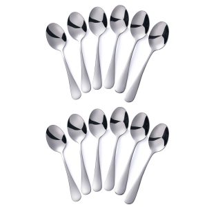 Koffielepels zilver set van 12 op witte achtergrond